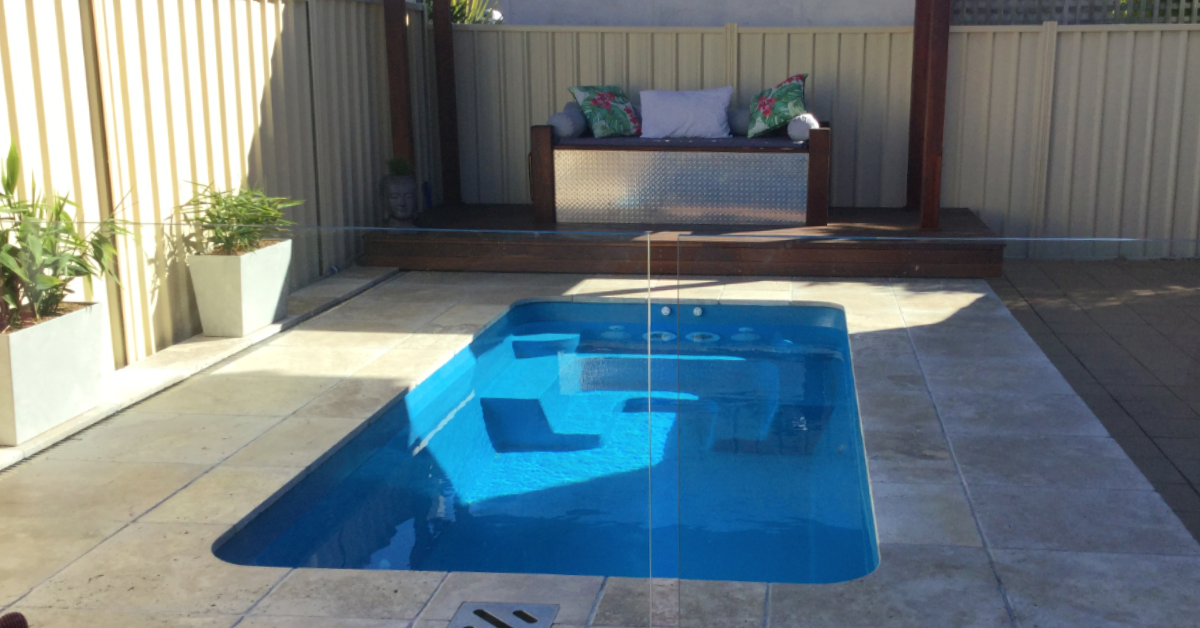 4m Cleo Pacific Blue 3.png