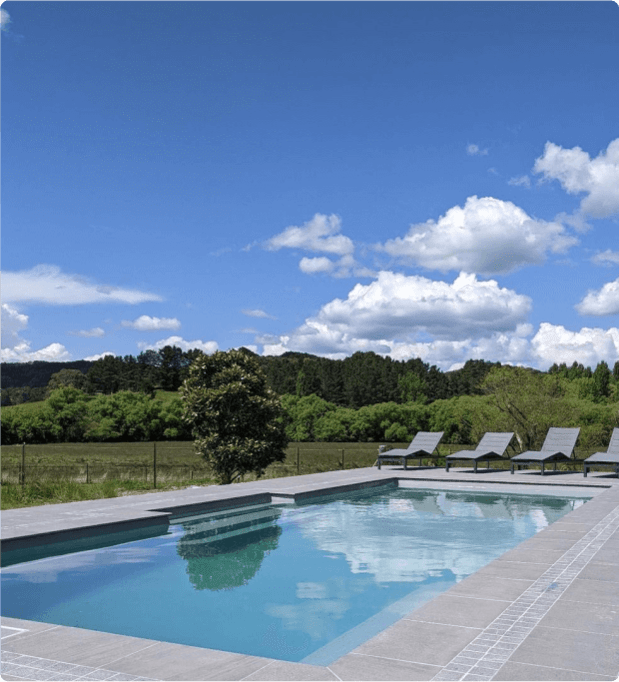 large_fibreglass-pool