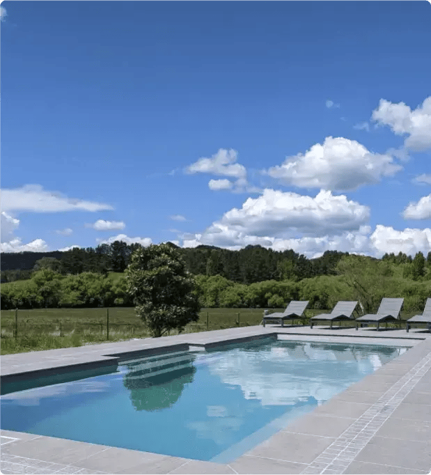 large_fibreglass-pool