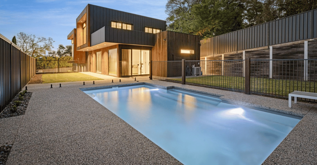  Pool Lights Explained: Which LED Pool Lighting Should You Choose?
